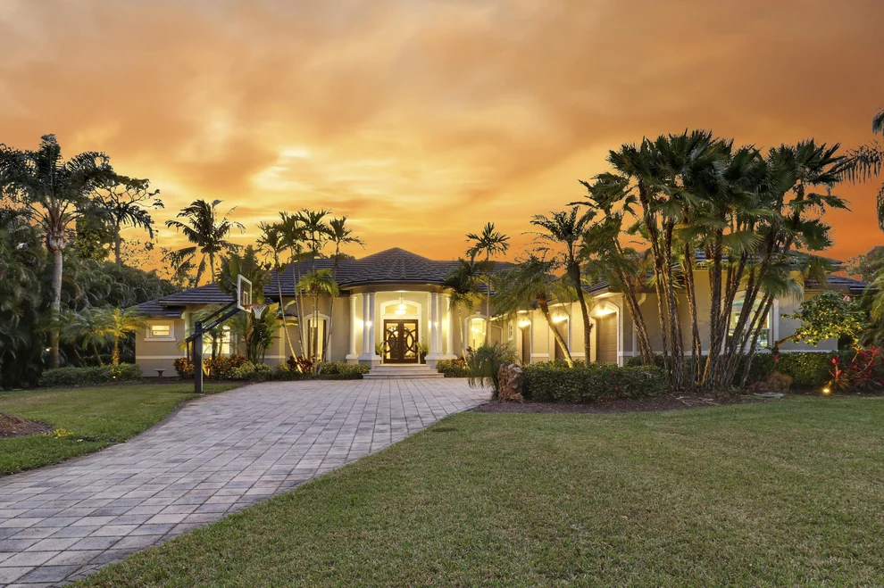 Unit for sale at 18512 SE Old Trail Drive E, Jupiter, FL 33478