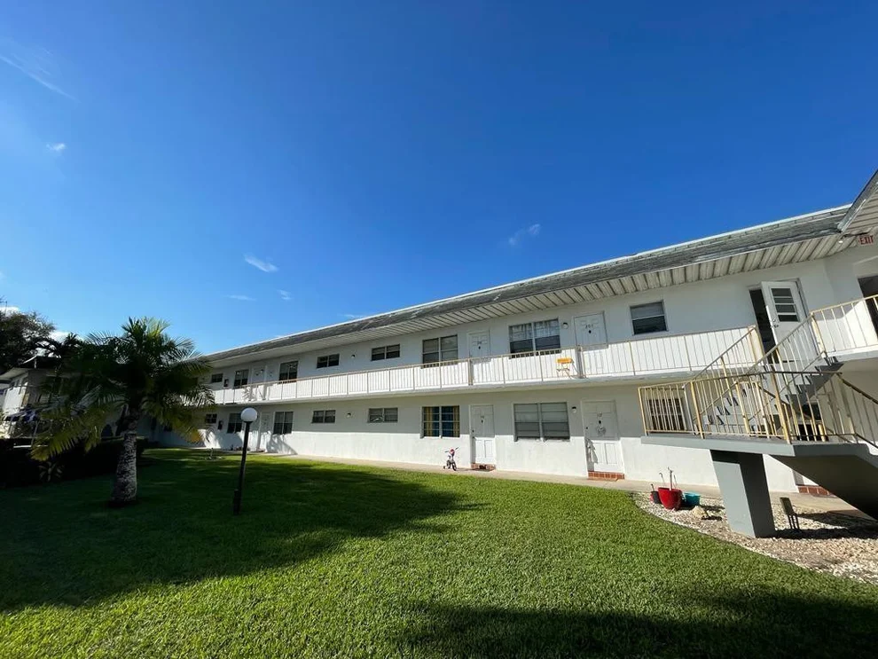 Unit for sale at 6191 SW 37th Street, Davie, FL 33314