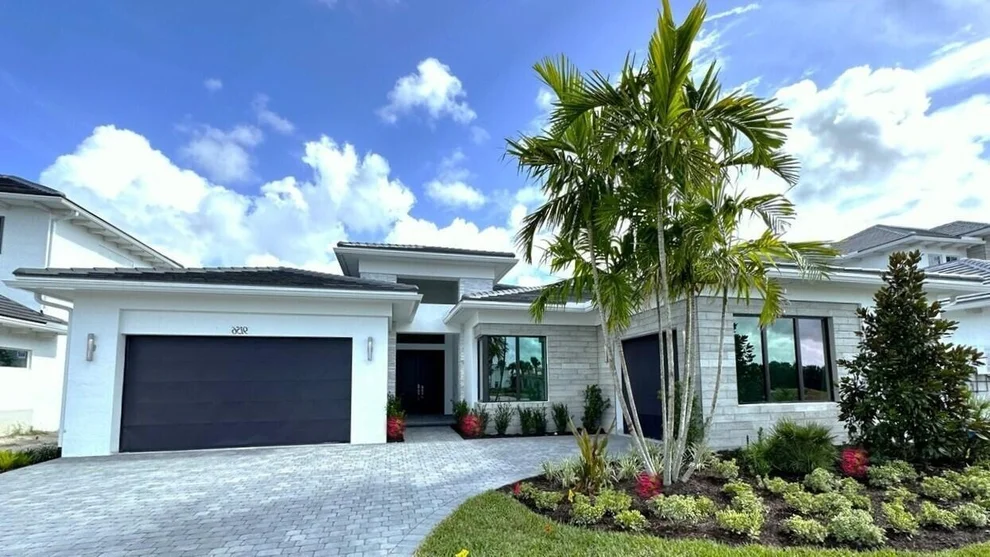 Unit for sale at 9112 Coral Isles Circle, Palm Beach Gardens, FL 33412