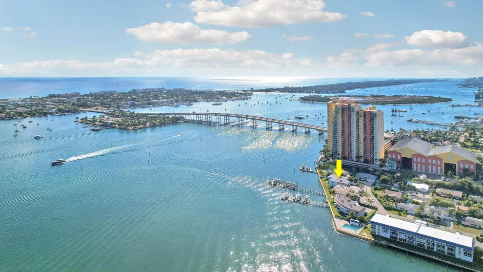 Unit for sale at 360 Wilma Circle, Riviera Beach, FL 33404