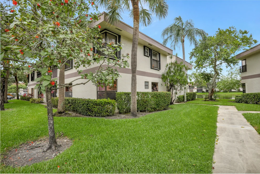 Unit for sale at 4693 Carambola Circle N, Coconut Creek, FL 33066