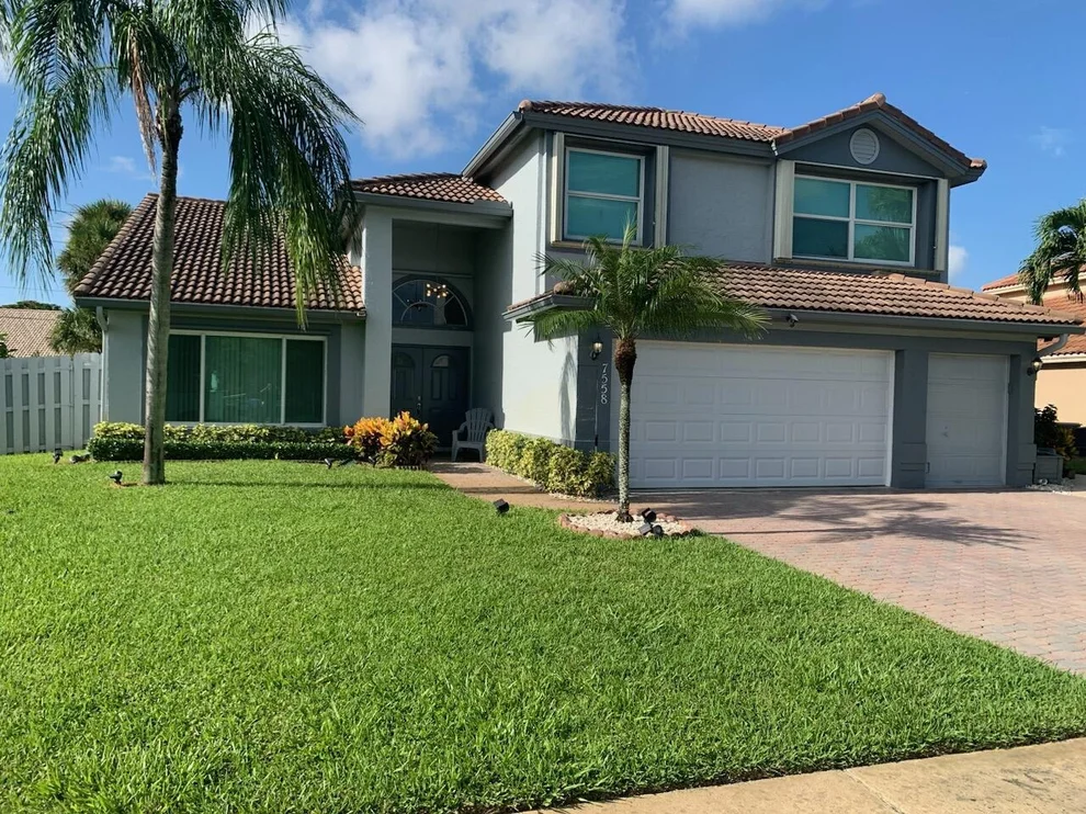 Unit for sale at 7558 Briar Cliff Circle, Lake Worth, FL 33467