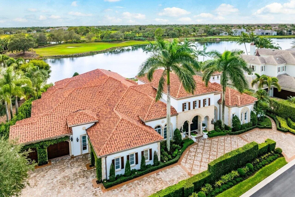 Unit for sale at 108 Via Palacio, Palm Beach Gardens, FL 33418