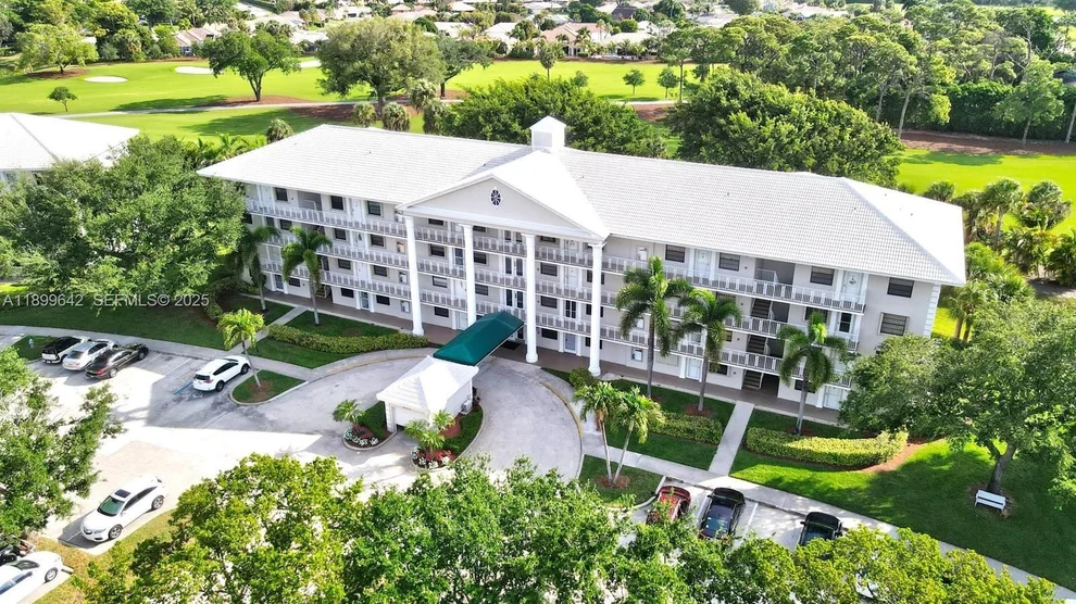 Unit for sale at 6073 Balboa Circle, Boca Raton, FL 33433