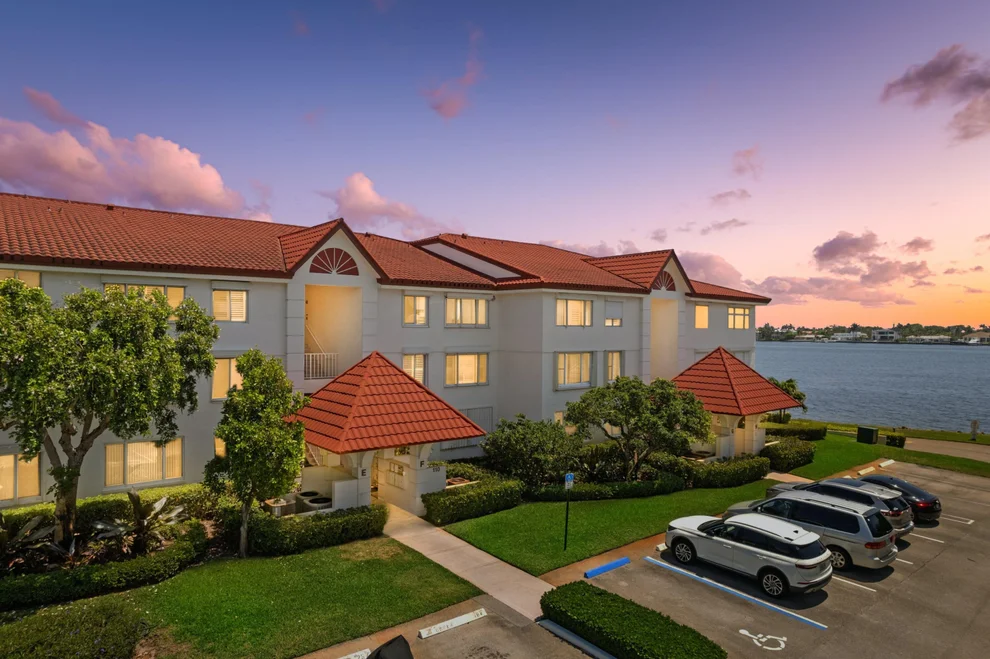 Unit for sale at 110 Half Moon Circle, Hypoluxo, FL 33462