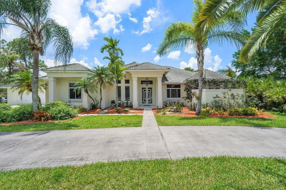 Unit for sale at 16888 W Prestwich Drive, The Acreage, FL 33470
