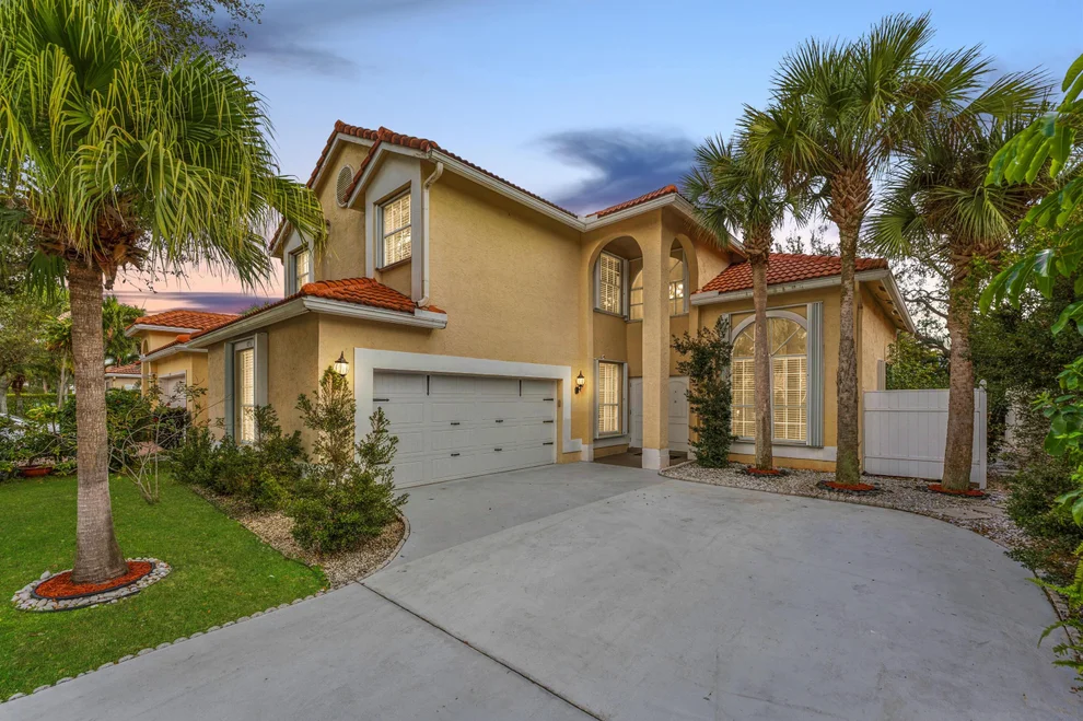 Unit for sale at 10956 N Danbury Way, Boca Raton, FL 33498