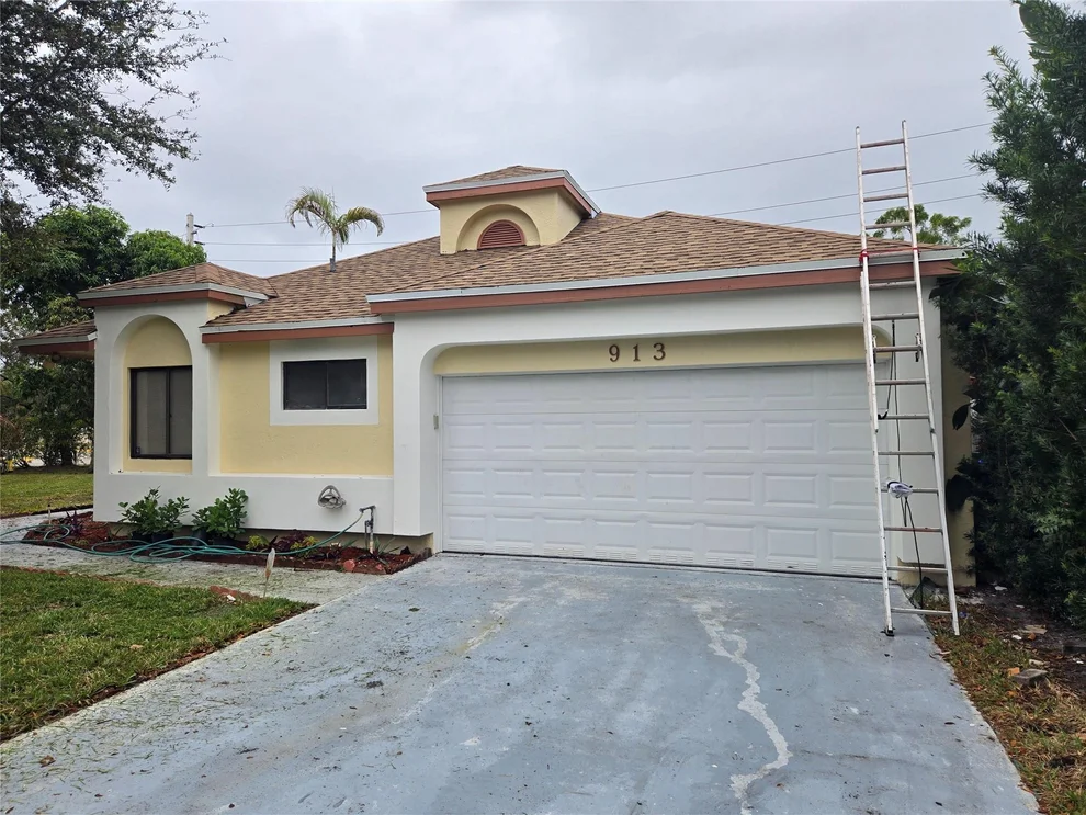 Unit for sale at 913 E Maple Street, North Lauderdale, FL 33068