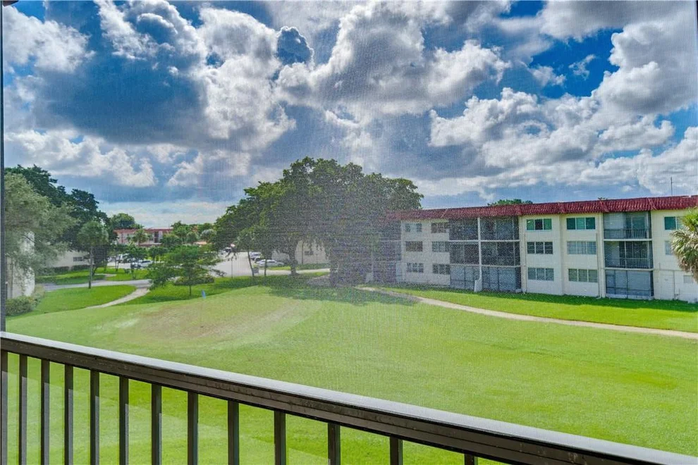 Unit for sale at 291 S Hollybrook Drive, Pembroke Pines, FL 33025