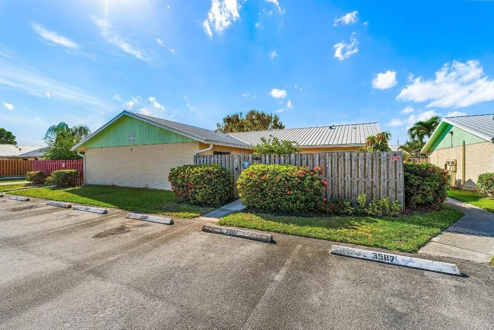 Unit for sale at 3581 SE Cobia Way, Stuart, FL 34997