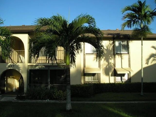 Unit for sale at 427 Pine Glen Lane, Greenacres, FL 33463