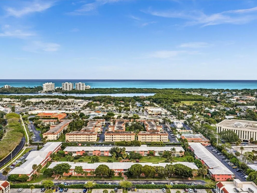 Unit for sale at 300 NE 20th Street, Boca Raton, FL 33431