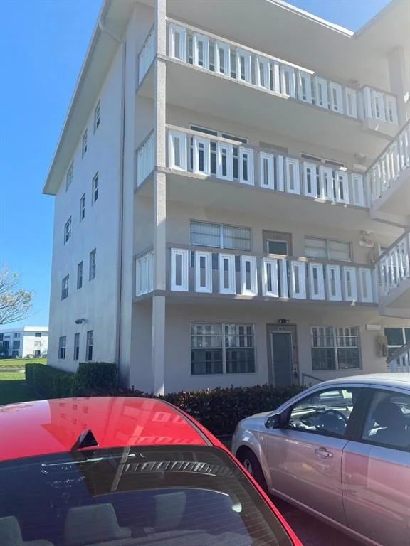 Unit for sale at 260 Wellington J, West Palm Beach, FL 33417