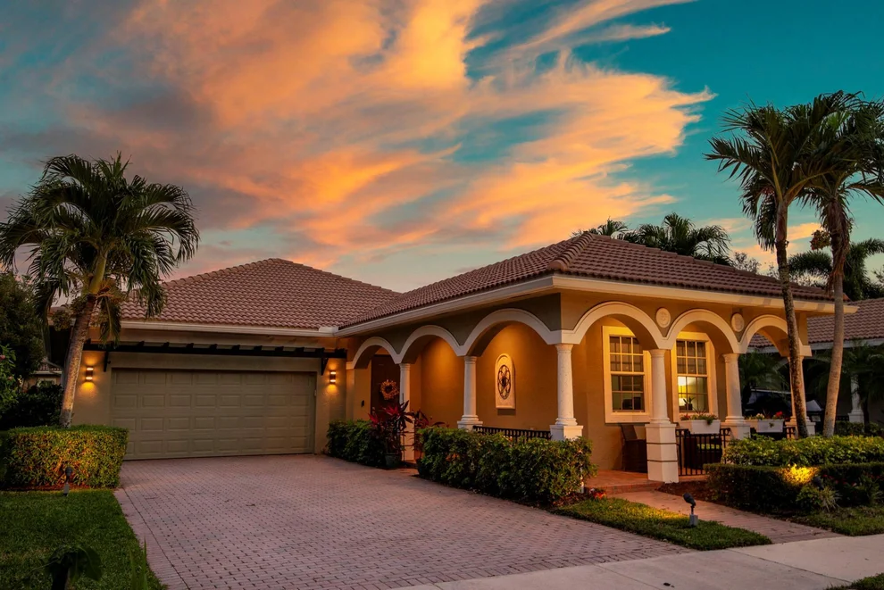 Unit for sale at 195 Via Veracruz, Jupiter, FL 33458