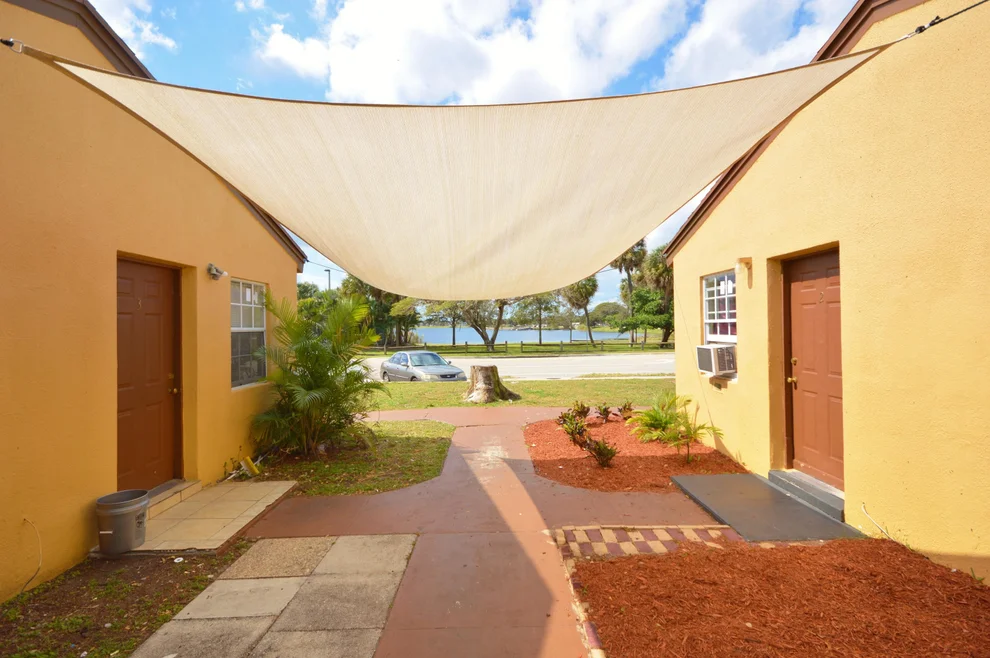 Unit for sale at 32 Lake Osborne Drive, Lake Worth, FL 33461