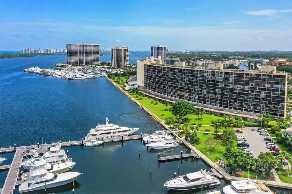 Unit for sale at 136 Lakeshore Drive, North Palm Beach, FL 33408