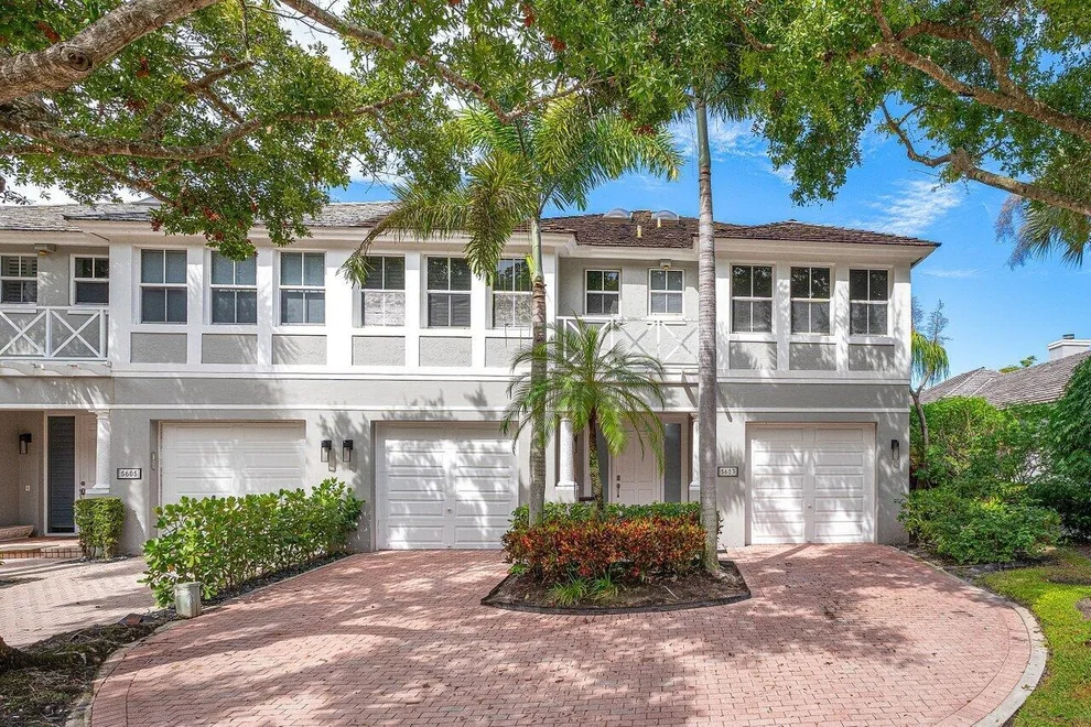 Unit for sale at 5613 NW 39th Avenue, Boca Raton, FL 33496