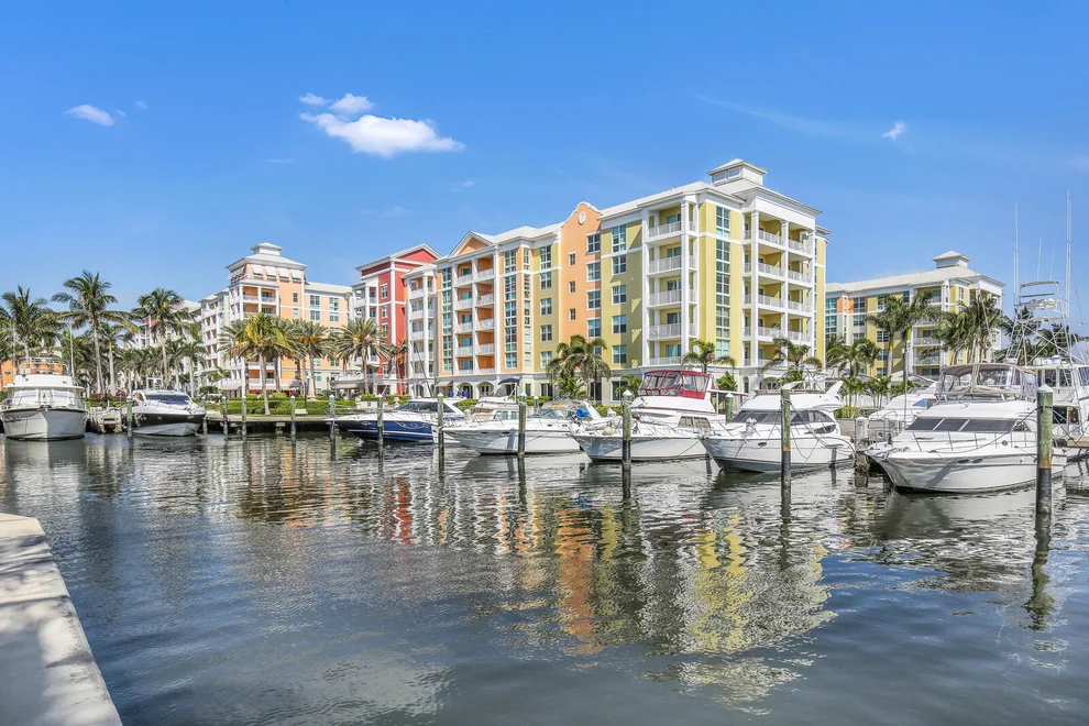Unit for sale at 806 E Windward Way, Lantana, FL 33462