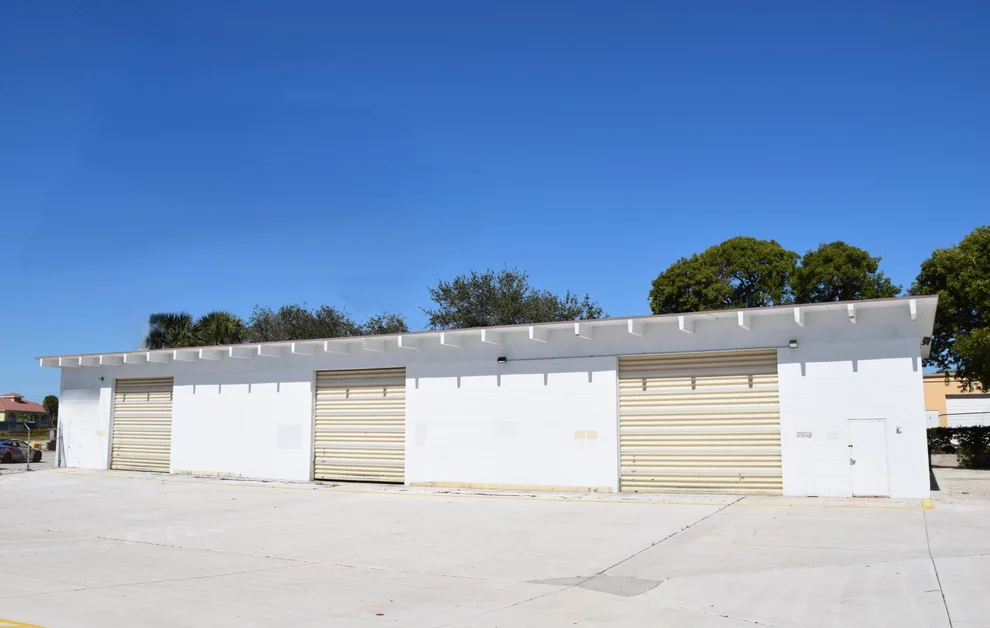 Unit for sale at 281 Old Dixie Highway, Tequesta, FL 33469