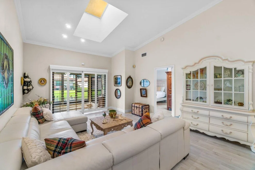 Unit for sale at 6498 Royal Manor Circle, Delray Beach, FL 33484