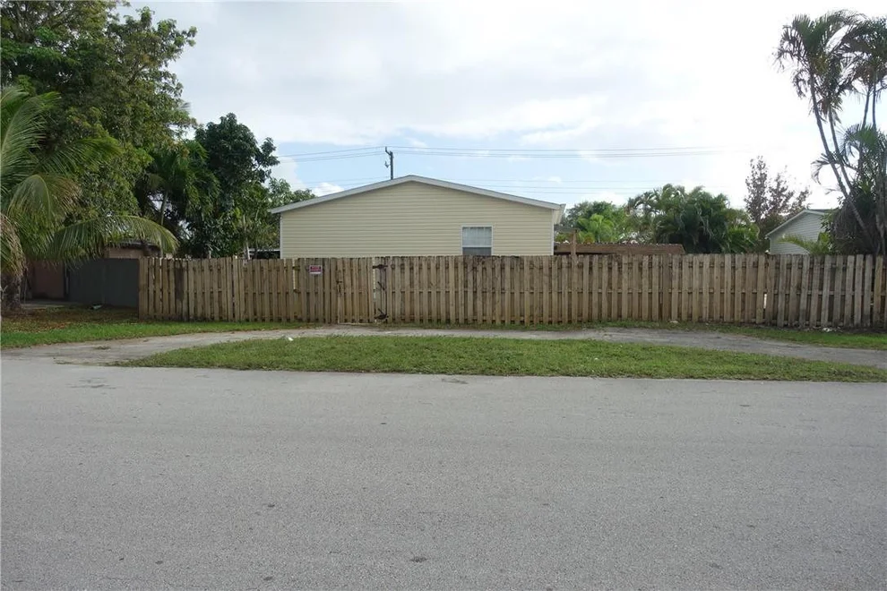 Unit for sale at 13500 SW 6th Court, Davie, FL 33325