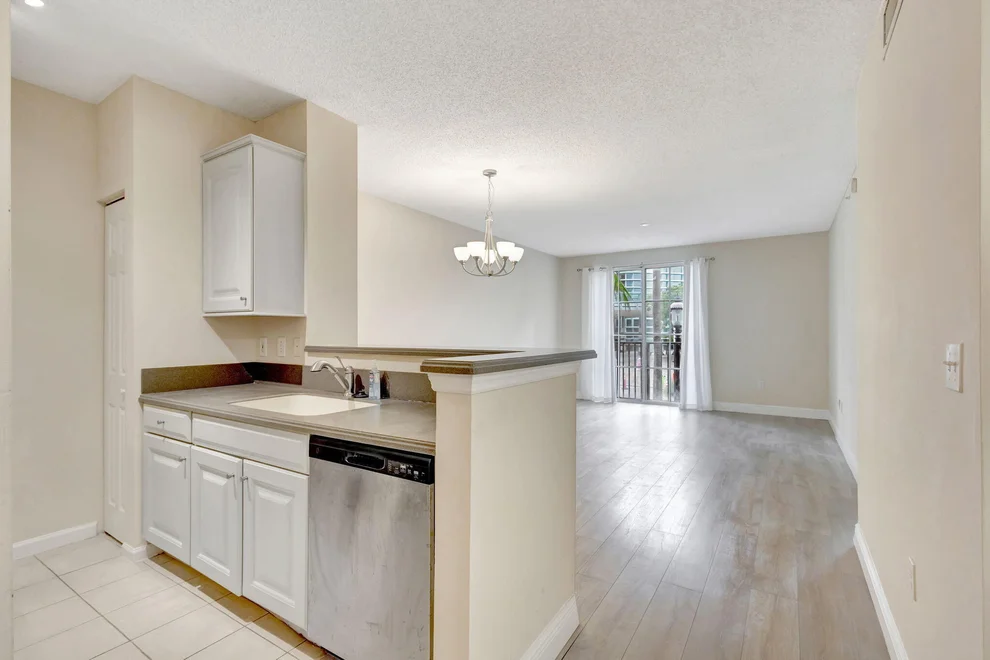 Unit for sale at 780 S Sapodilla Avenue, West Palm Beach, FL 33401