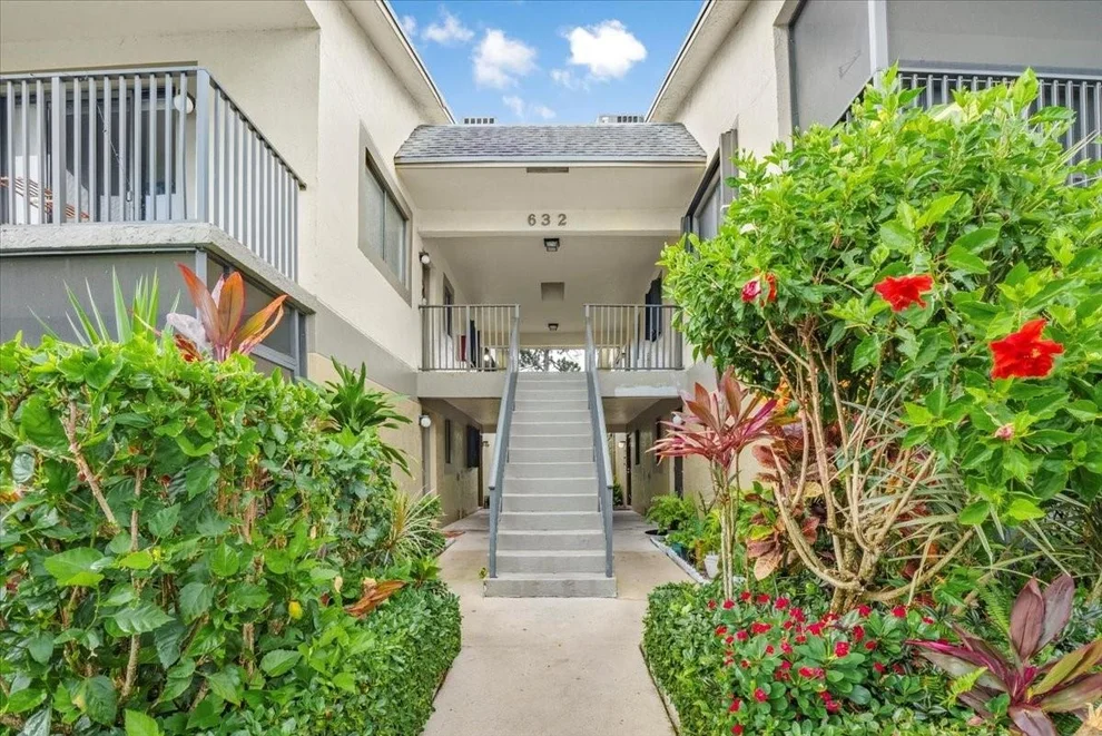 Unit for sale at 632 Trace Circle, Deerfield Beach, FL 33441