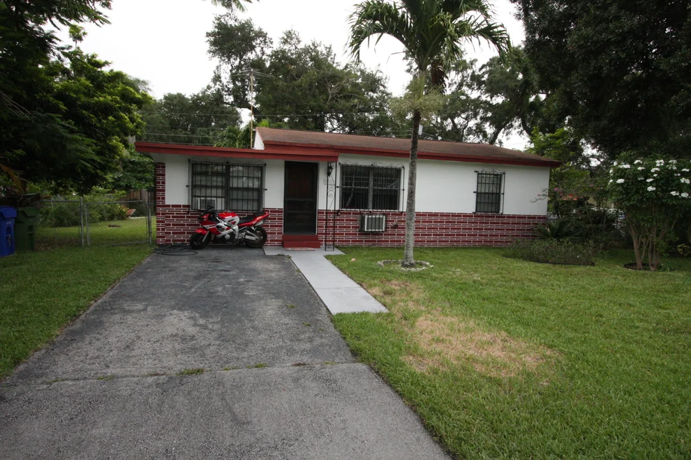 Unit for sale at 1541 SW 32nd Court, Fort Lauderdale, FL 33315