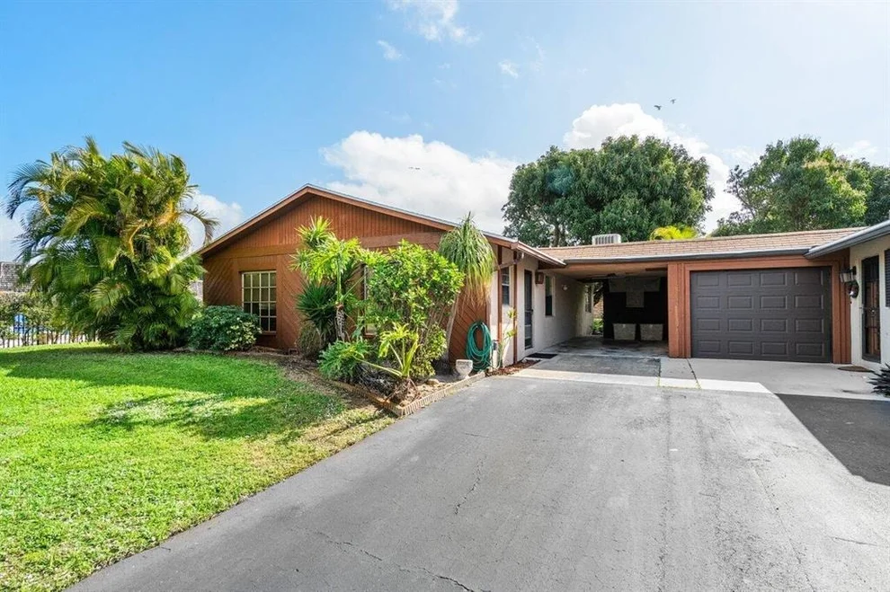 Unit for sale at 568 SE 28th Avenue, Boynton Beach, FL 33435