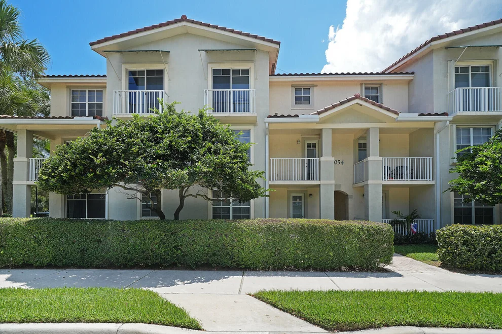 Unit for sale at 1054 University Boulevard, Jupiter, FL 33458