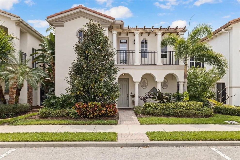 Unit for sale at 48 Stoney Drive, Palm Beach Gardens, FL 33410
