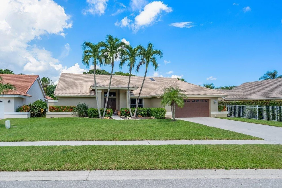 Unit for sale at 5954 Wedgewood Village Circle, Lake Worth, FL 33463