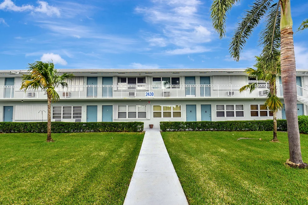 Unit for sale at 2430 S Federal Highway, Boynton Beach, FL 33435