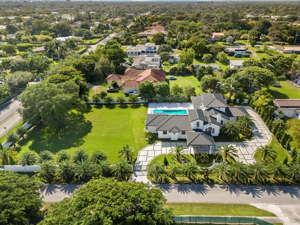 Unit for sale at 9700 SW 66th Street, Miami, FL 33173