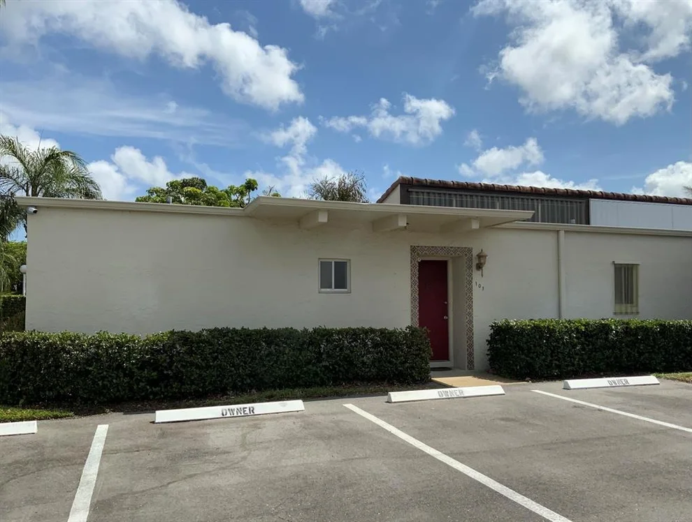 Unit for sale at 2671 Boundbrook Boulevard, West Palm Beach, FL 33406