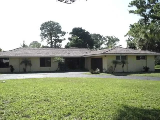 Unit for sale at 421 N Country Club Drive, Atlantis, FL 33462