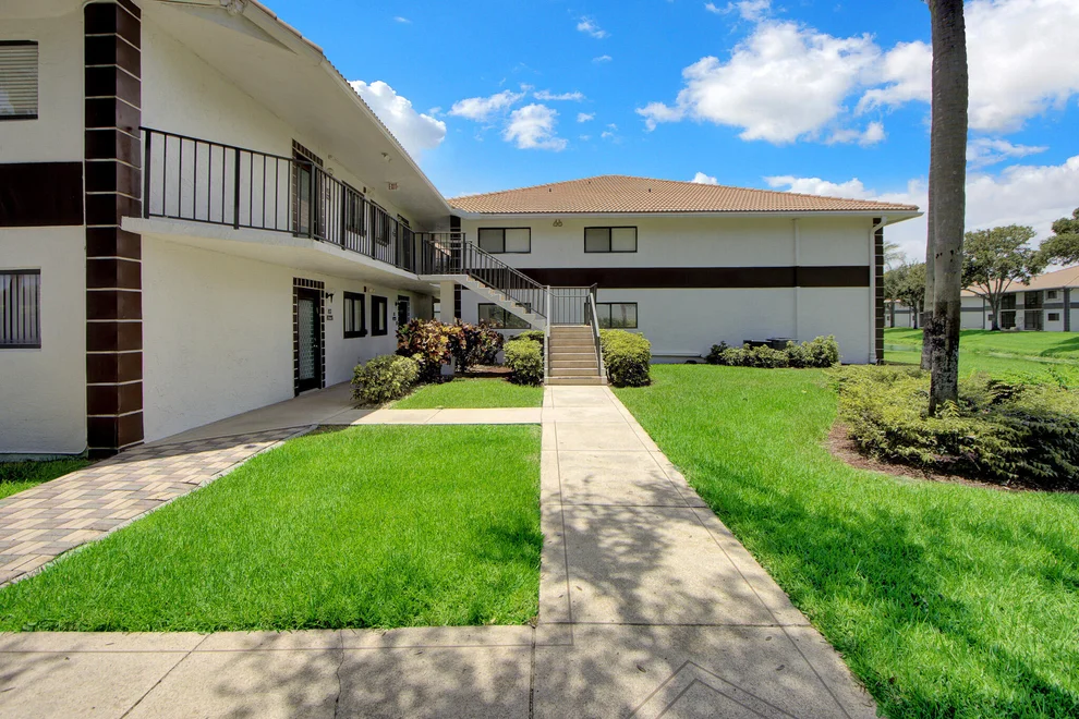 Unit for sale at 15451 Pembridge Drive, Delray Beach, FL 33484