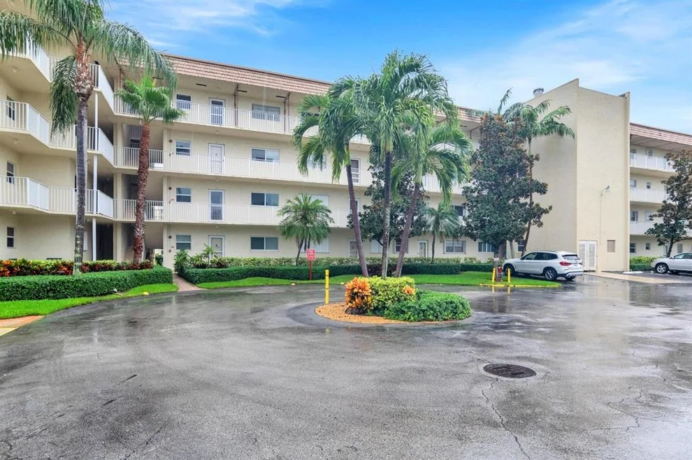 Unit for sale at 650 Snug Harbor G204 Drive, Boynton Beach, FL 33435