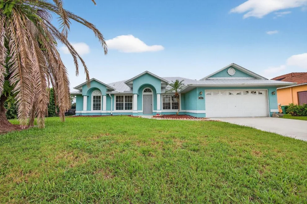 Unit for sale at 865 SW Abingdon Avenue, Port St Lucie, FL 34953