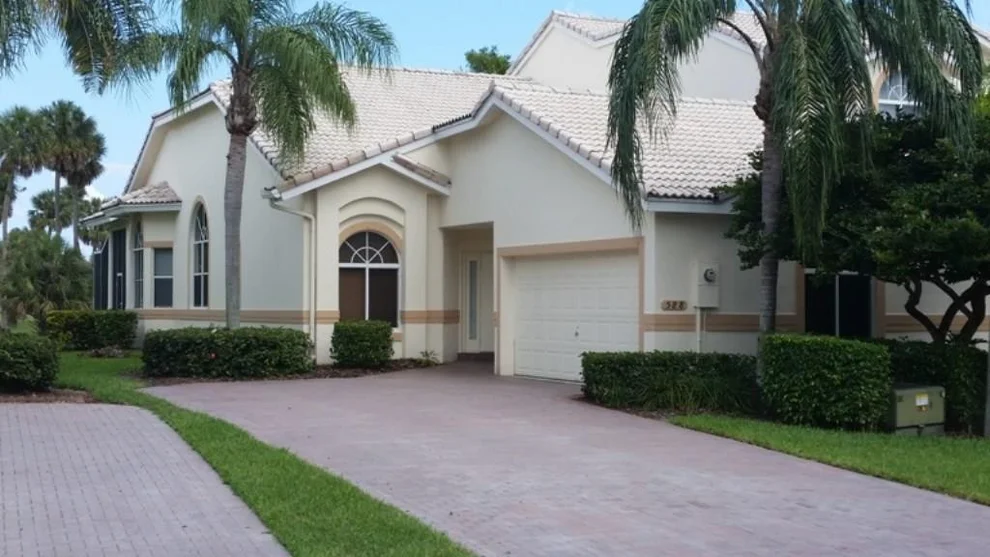Unit for sale at 588 W Palm Aire Drive, Pompano Beach, FL 33069