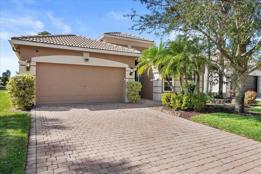 Unit for sale at 6645 Via Alfieri, Lake Worth, FL 33467