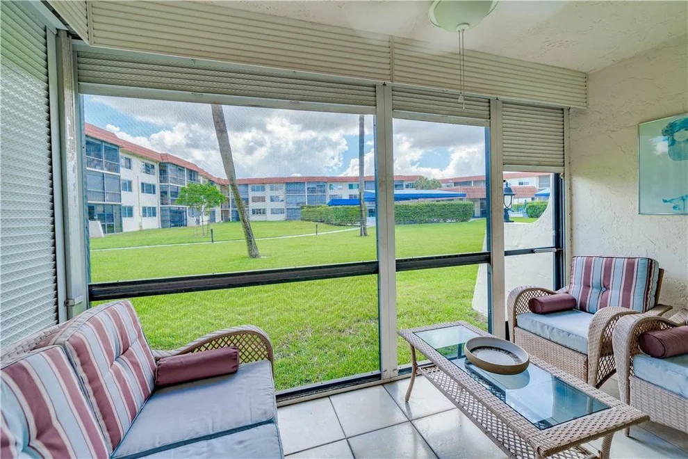 Unit for sale at 9800 N Hollybrook Lake Drive, Pembroke Pines, FL 33025