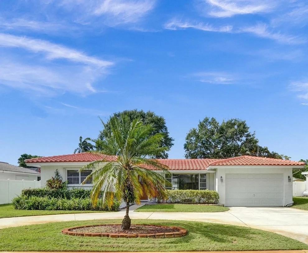 Unit for sale at 5560 SW 7th Street, Plantation, FL 33317