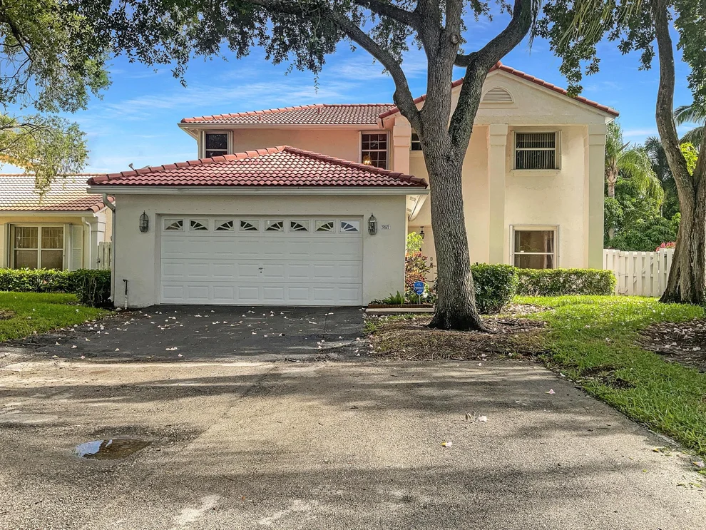 Unit for sale at 9601 NW 9th Court, Plantation, FL 33324