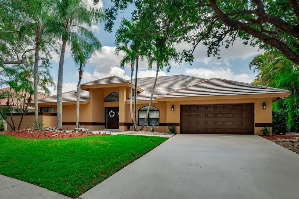 Unit for sale at 10760 Avenida Santa Ana, Boca Raton, FL 33498