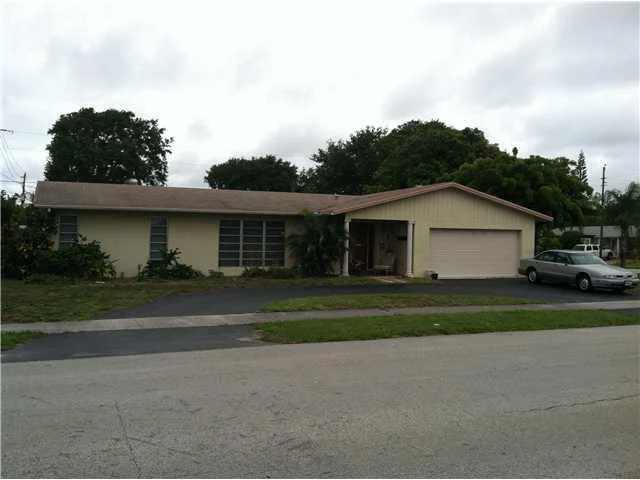 Unit for sale at 202 SE 13th Street, Deerfield Beach, FL 33441