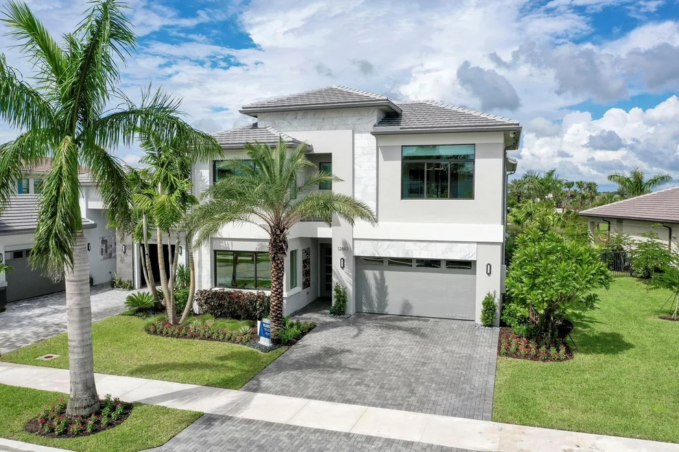 Unit for sale at 10040 Heron Flock Drive, Palm Beach Gardens, FL 33412