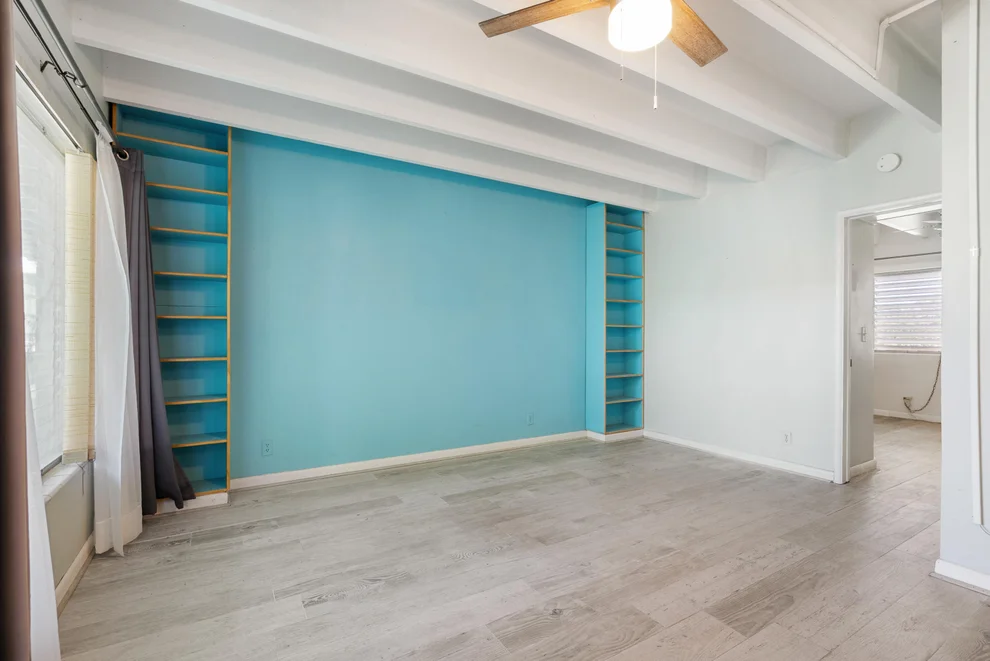 Unit for sale at 702 N Federal Highway, Lake Worth Beach, FL 33460