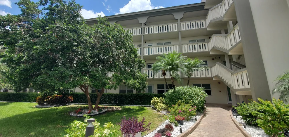 Unit for sale at 2901 VICTORIA Circle, Coconut Creek, FL 33066