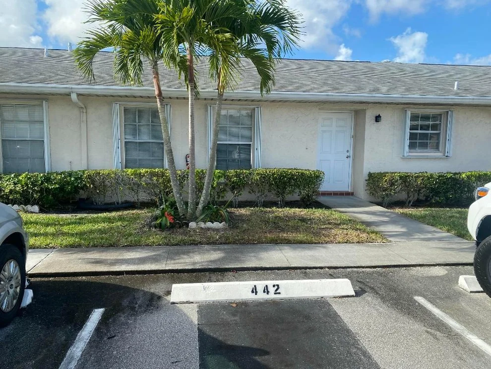 Unit for sale at 442 Franconia Circle, Lake Worth, FL 33467